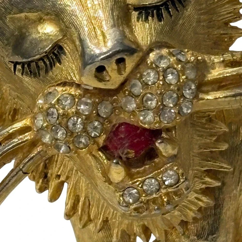 RARE Lion Brooch Pin Vintage Large‎ Enameled & Rhinestone Inset Figural Sleeping